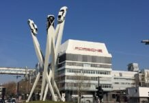 Акции упали, продажи сократились: семья Porsche потеряла миллиарды евро своего состояния