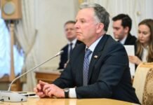 Переговоры команды Трампа, Донбасс и НПЗ: какие требования предъявляют США и РФ Украине