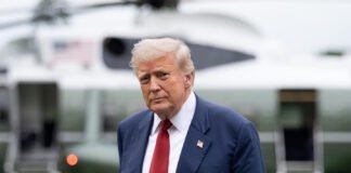 Пришло время, чтобы кто-то другой вел переговоры от имени Украины, — Трамп (видео)