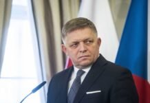 Фицо едет на переговоры во Львов и одновременно возобновляет комиссию с РФ