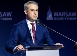 «Россия ведет цифровую войну»: Польша пригрозила соцсетям штрафами за российские фейки