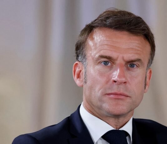 Партнеры Украины рассмотрят запрос Киева о 70 млрд долларов на оборону, — Макрон