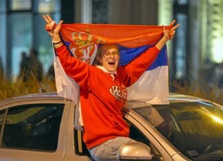 «Студенты» обошли Вучича: в Сербии подсчитали почти все голоса на парламентских выборах