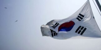 Южная Корея вывозит из Киева сотрудника агентства помощи из-за обстрелов