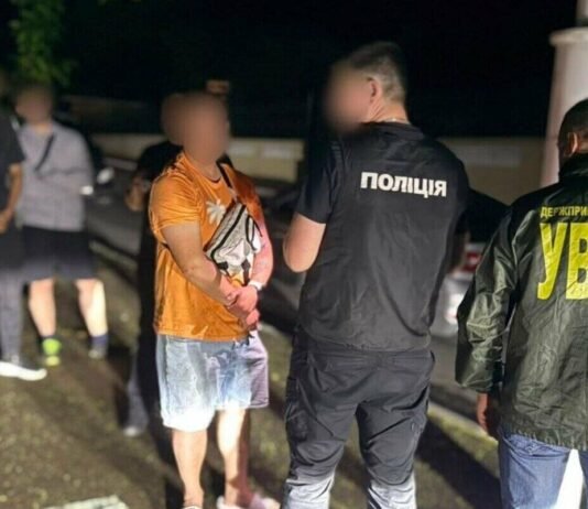 Фальшивые документы моряка за $6000: в Одесской области разоблачили схему выезда мужчин за границу