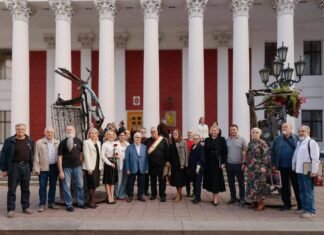 В Одессе наградили известных художников: кто получил почетные награды к профессиональному празднику