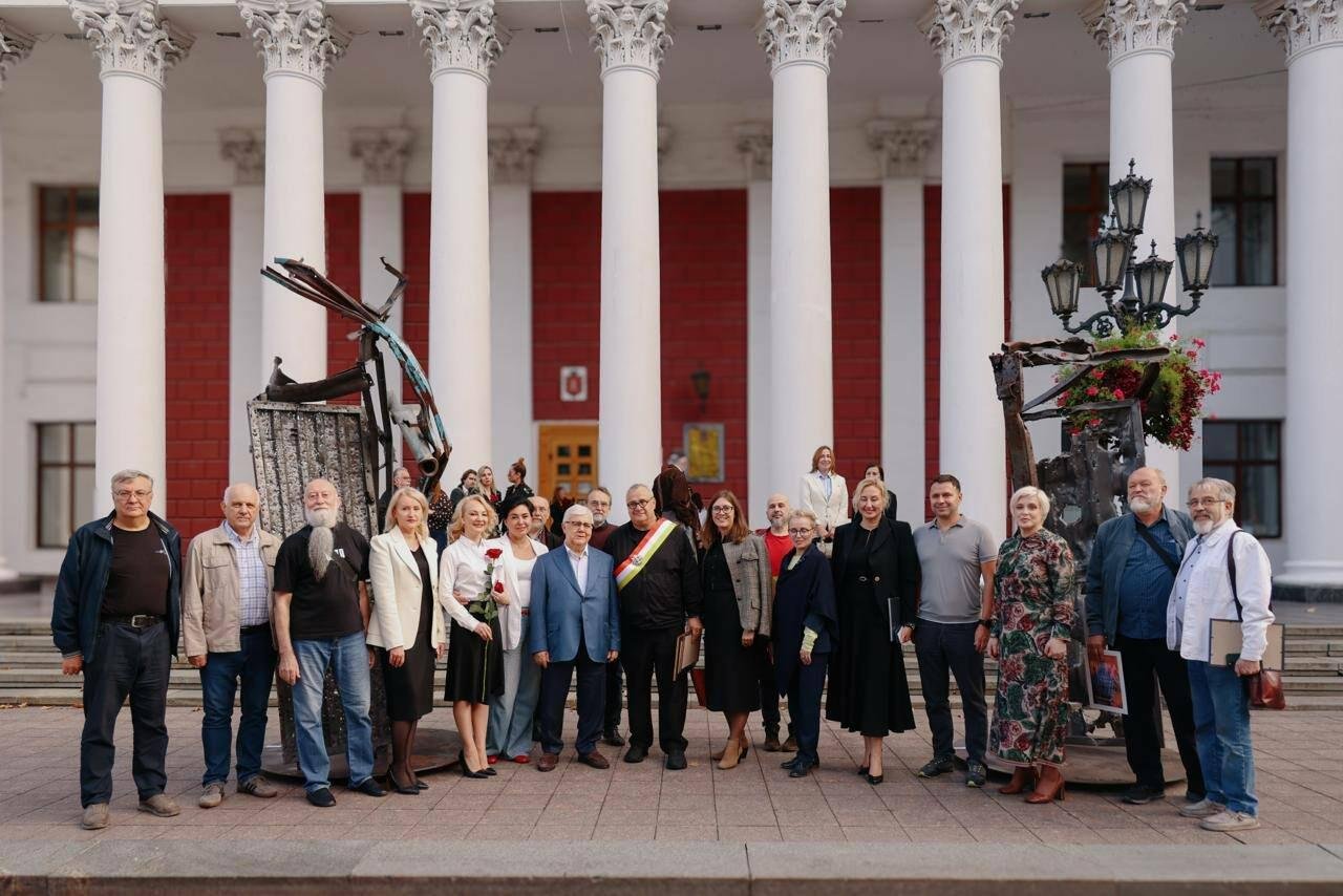 В Одессе наградили известных художников: кто получил почетные награды к профессиональному празднику