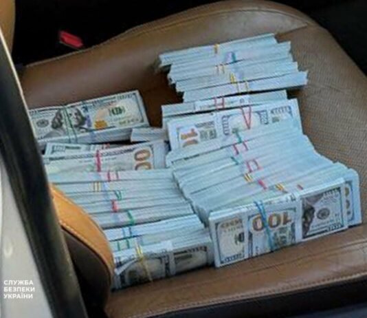 В Одессе адвокат требовал $315 тысяч за решение проблем с законом