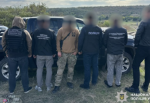 Тайный отсек в багажнике и 6 тысяч за маршрут: в Одессе разоблачили схему переправки за границу