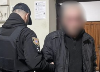 Несколько ударов ножом: 60-летний иностранец подозревается в нападении на одессита