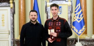 Учитель из Одессы получил звание от Зеленского: кто стал «Заслуженным учителем Украины»