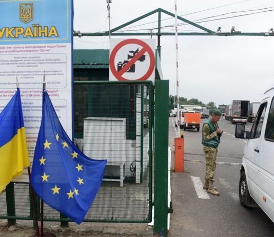 Пограничный контроль Украины могут перенести в Польшу из-за ударов России по КПП