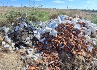 Земля под завалами мусора: в Одесской области обнаружили две несанкционированные свалки